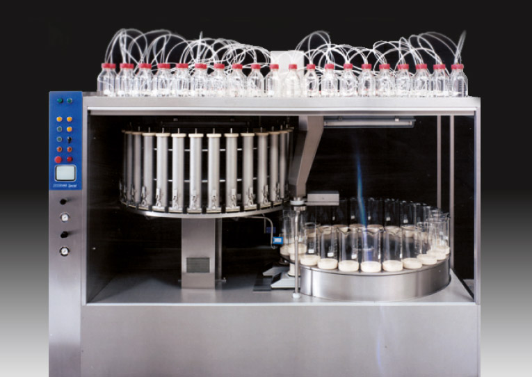 DOSORAMA S: Prima macchina di dosaggio automatico per prodotti liquidi e solidi con precisione di ± 0.002 g. sistema gravimetrico