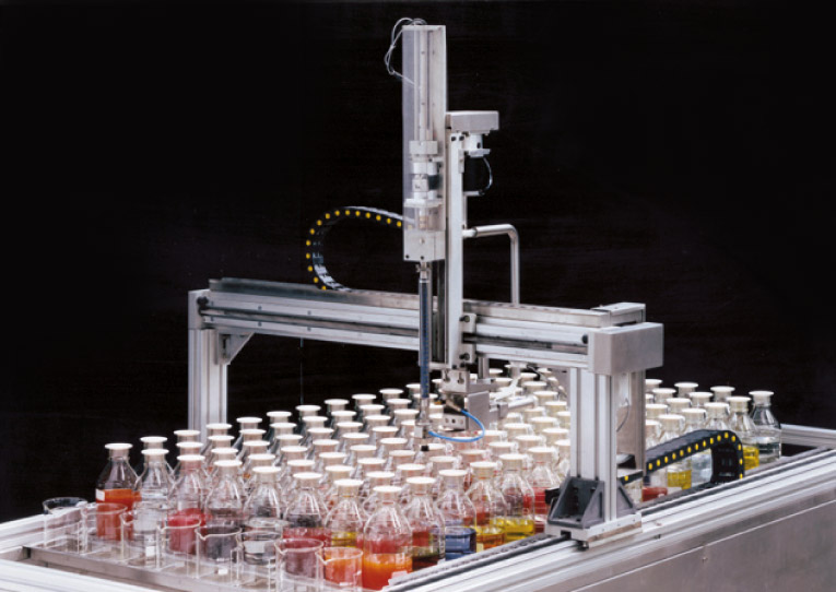 DOSORAMA V: prima macchina per il dosaggio automatico per laboratorio (sistema volumetrico precisione ± 0.005 g.)